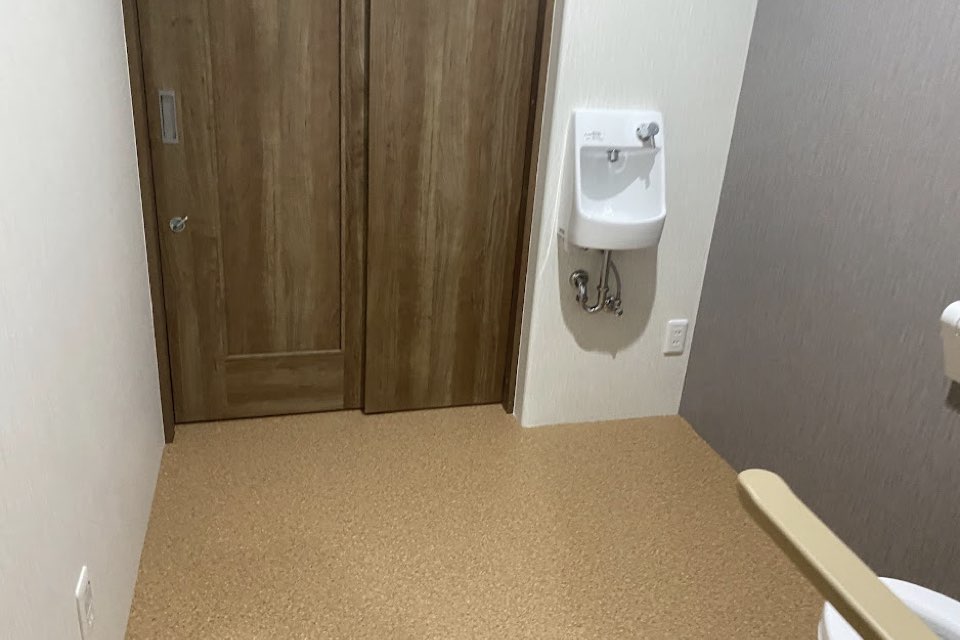 納戸をトイレにし、洗面室への動線としても活用する