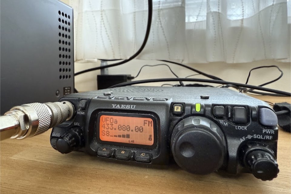 無線家さんのBSアンテナに、アマチュア無線のアンテナも設置した