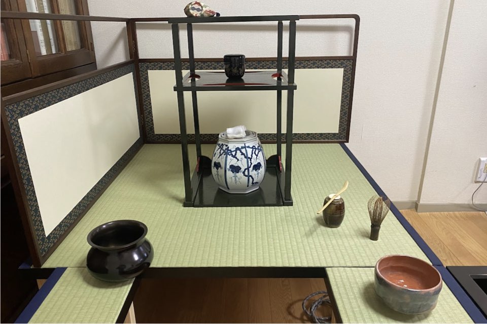 正座せずに茶を嗜む「いす座点前家具」