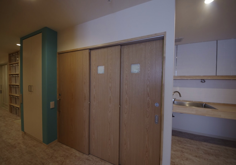 トイレチェアーでの利用を想定した、リビング内トイレ