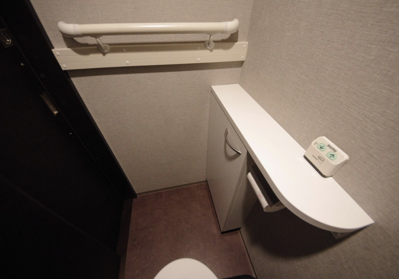 マンション選びのポイントは「横向きトイレ」